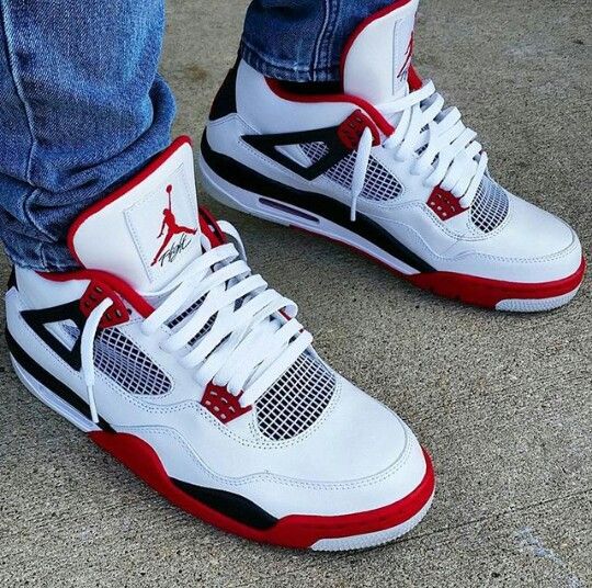 AIR JORDAN 4 RETRO &