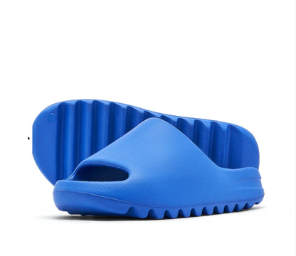 YEEZY SLIDE ‘AZURE’