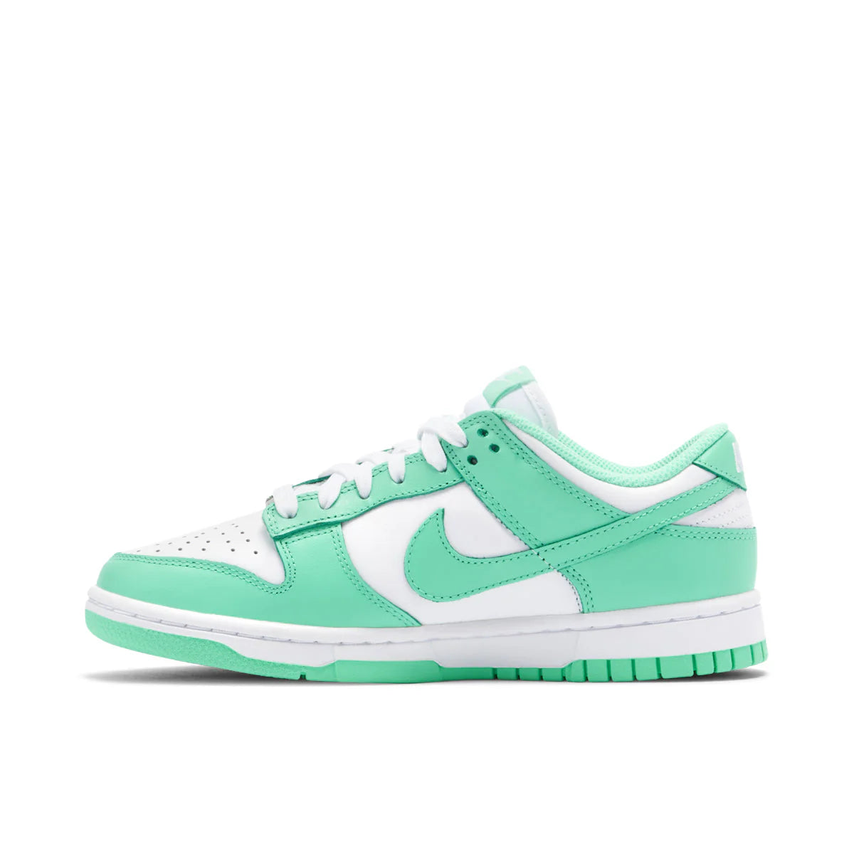 NIKE DUNK LOW WMNS ‘GREEN GLOW’