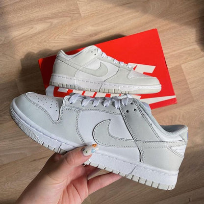 NIKE DUNK LOW WMNS &