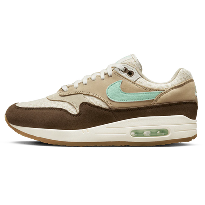 NIKE AIR MAX 1 RETRO &