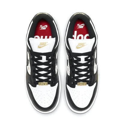 SUPREME X NIKE DUNK LOW OG SB QS &