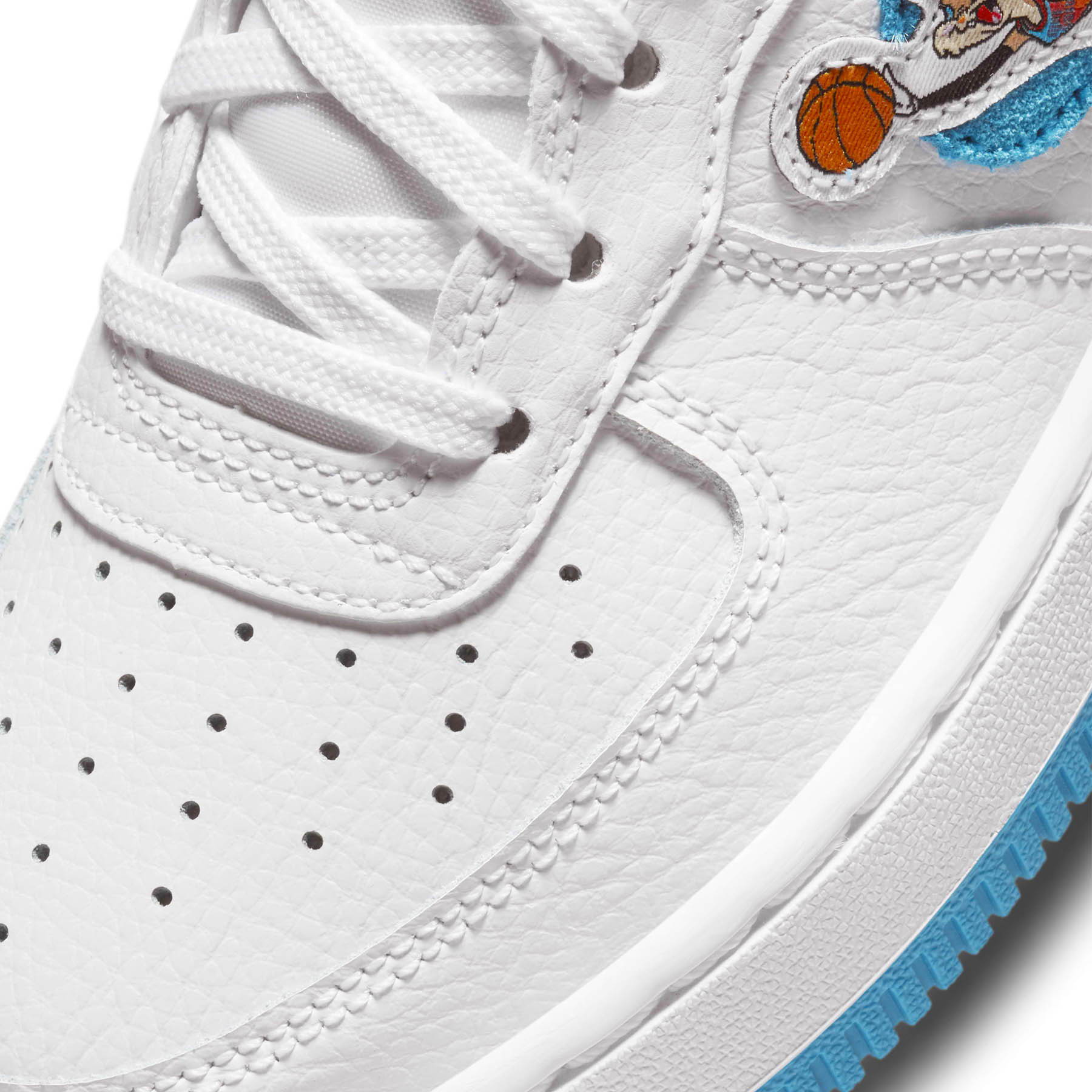 SPACE JAM X NIKE AIR FORCE 1 &