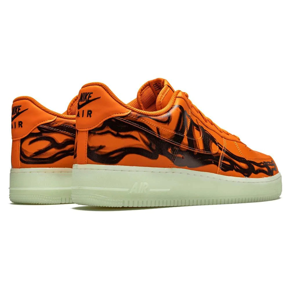 NIKE AIR FORCE 1 LOW &