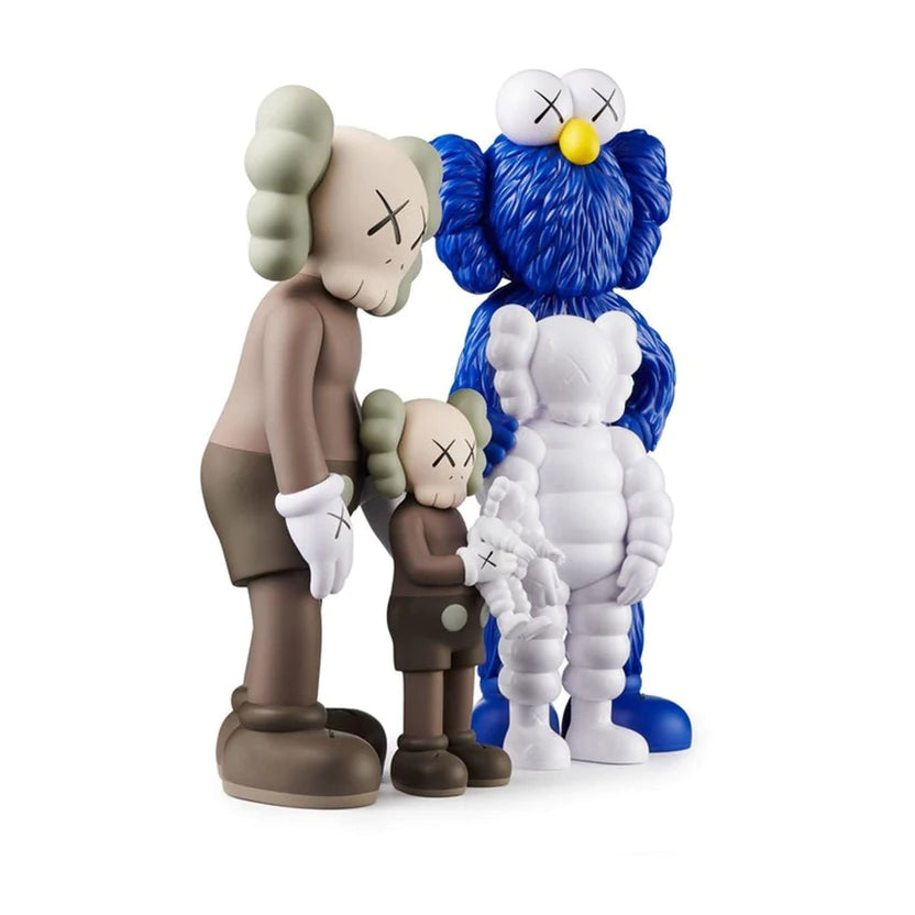 KAWS FAMILY FIGURES “BROWN/BLUE/WHITE”