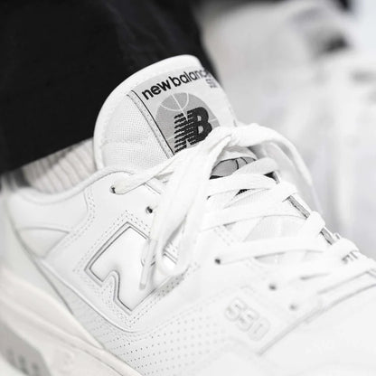 NEW BALANCE 550 &