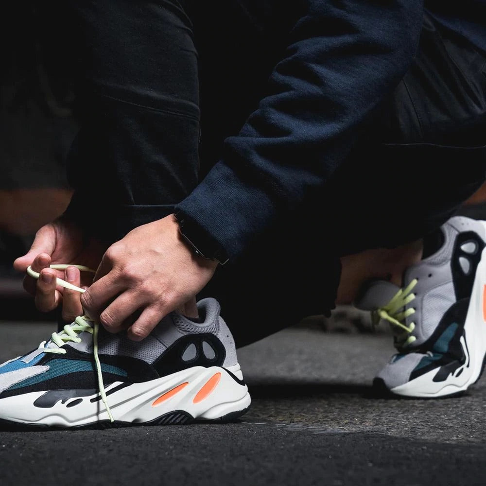 ADIDAS YEEZY BOOST 700 &