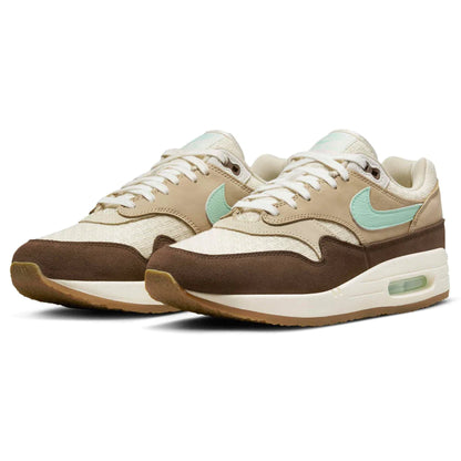 NIKE AIR MAX 1 RETRO &