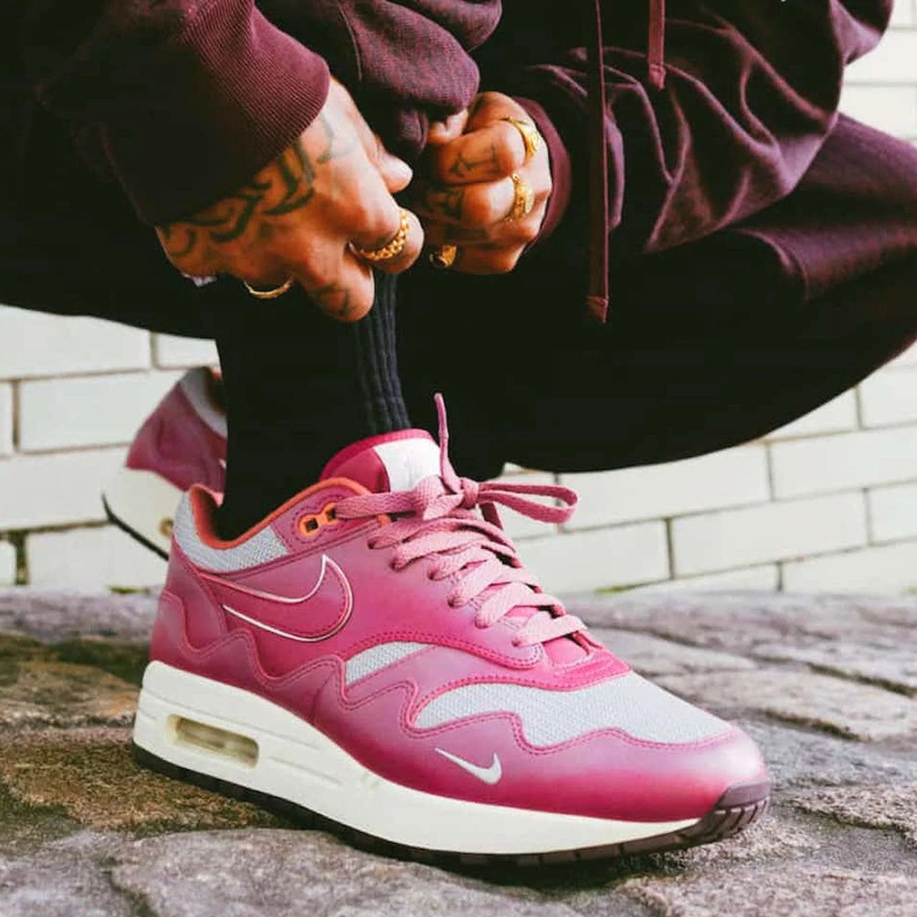 PATTA X NIKE AIR MAX 1 &