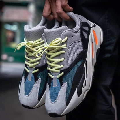 ADIDAS YEEZY BOOST 700 &