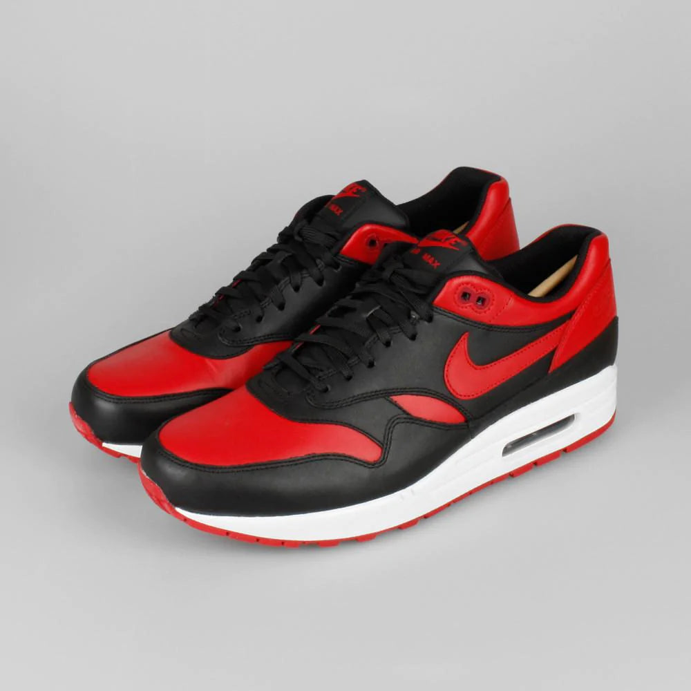 NIKE AIR MAX 1 PREMIUM &