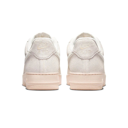 NIKE AIR FORCE 1 WINTER PREMIUM &