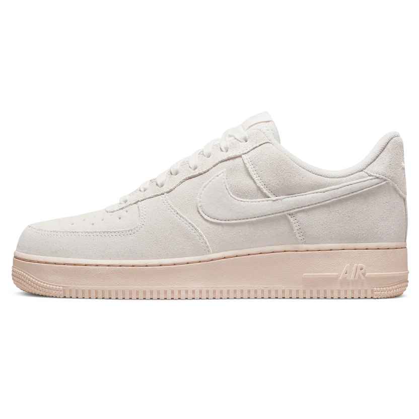 NIKE AIR FORCE 1 WINTER PREMIUM &