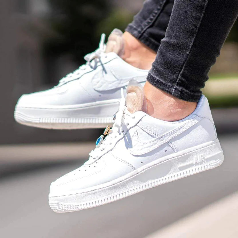 NIKE WMNS AIR FORCE 1 &