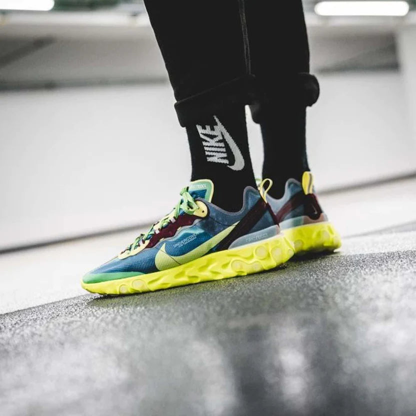 UNDERCOVER X NIKE REACT ELEMENT 87 BLUE VOLT