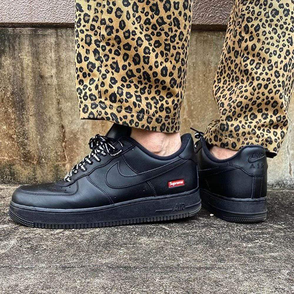 SUPREME X NIKE AIR FORCE 1 LOW &