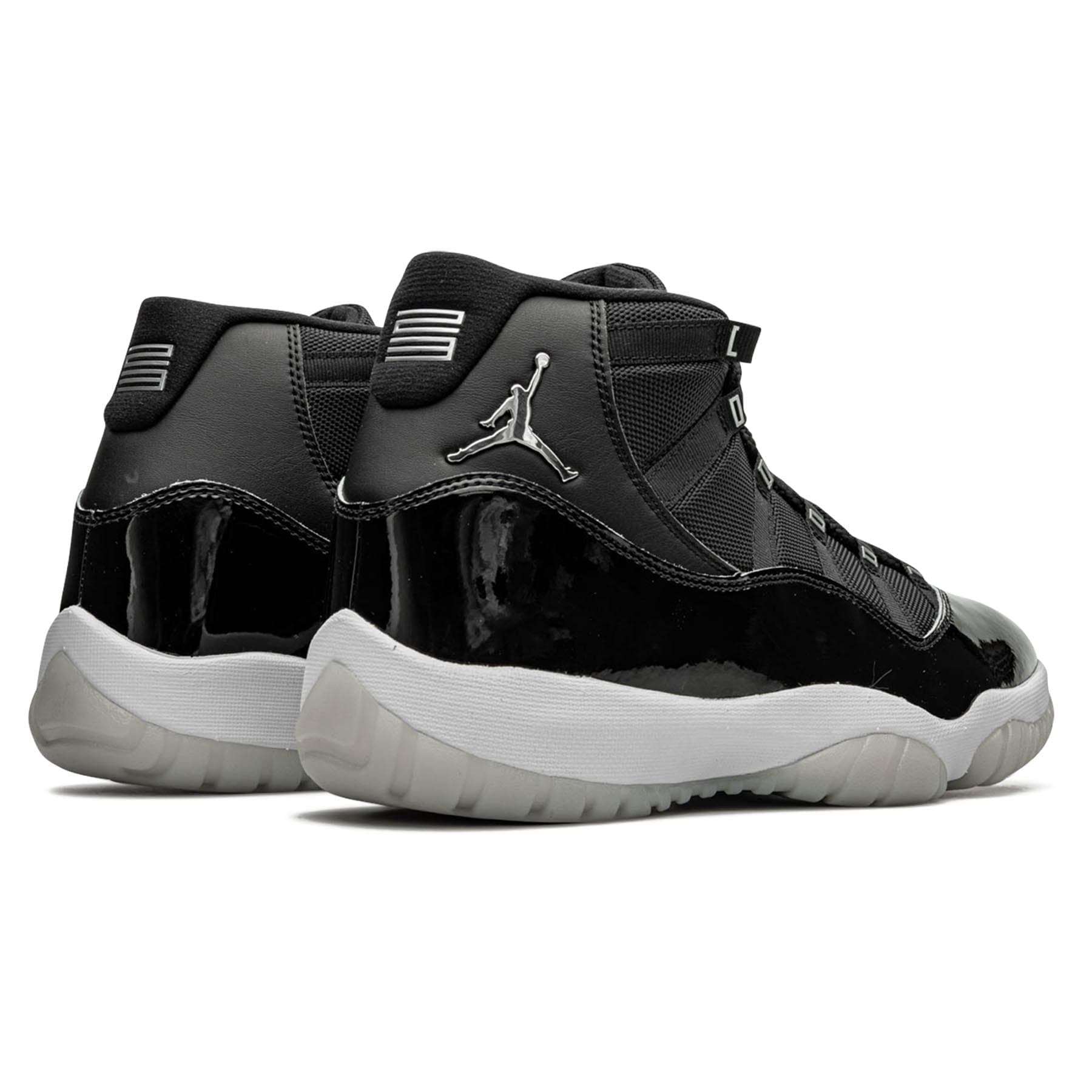 AIR JORDAN 11 RETRO &