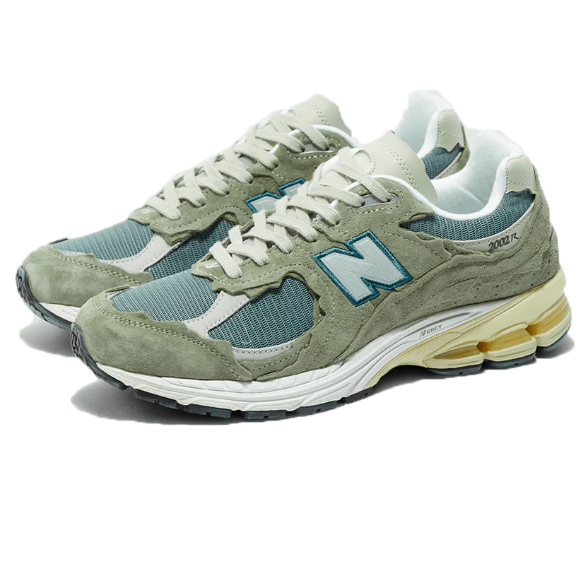 NEW BALANCE 2002R &